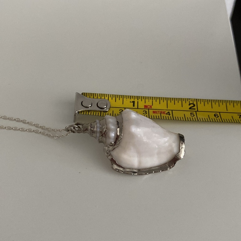 Shell Necklace - Picture 9 of 9